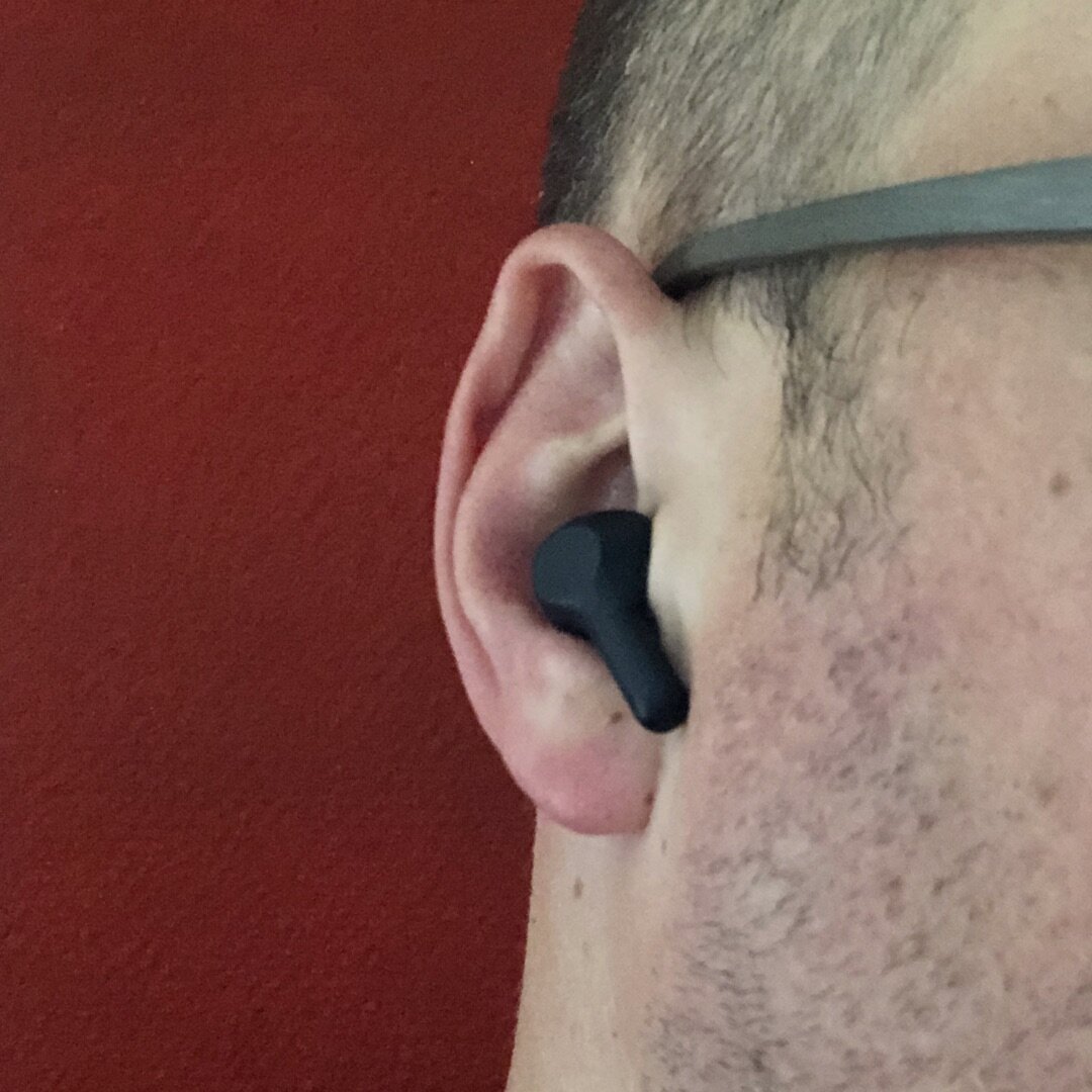 Aukey EP-T25 fit comfort sound.jpg
