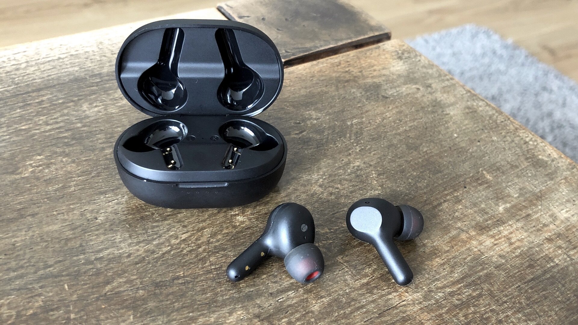 Aukey EP-T25 review vs Edifier X3.jpg